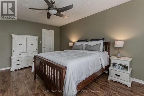 2170 Jardine Crescent, Burlington, ON - Indoor Photo Showing Bedroom