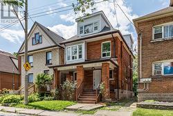 22 MYRTLE AVENUE  Hamilton, ON L8M 2E9