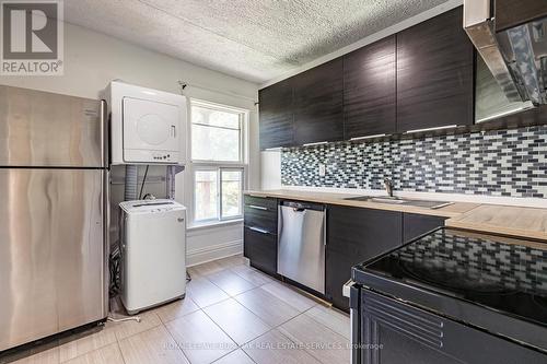 22 Myrtle Avenue, Hamilton, ON - Indoor