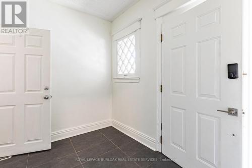 22 Myrtle Avenue, Hamilton, ON - Indoor Photo Showing Other Room