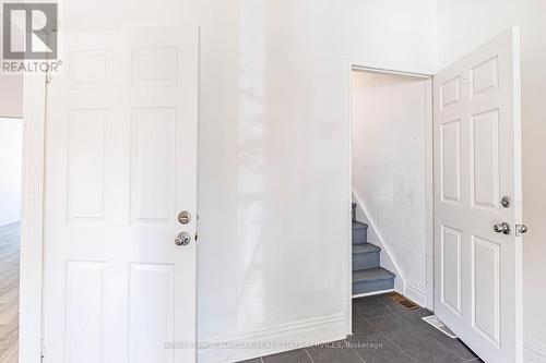 22 Myrtle Avenue, Hamilton, ON - Indoor Photo Showing Other Room