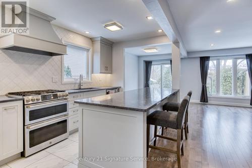 7282 Bendigo Circle, Mississauga, ON - Indoor Photo Showing Kitchen With Upgraded Kitchen