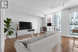 710 - 75 DALHOUSIE STREET  Toronto, ON M5B 2R9