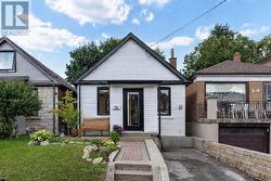 74 CHRYESSA AVENUE  Toronto, ON M6N 4T7