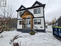 1 - 84 FOCH AVENUE  Toronto, ON M8W 3X6