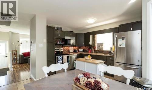 418 Kenderdine Road, Saskatoon, SK - Indoor