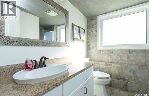 418 Kenderdine Road, Saskatoon, SK - Indoor Photo Showing Bathroom