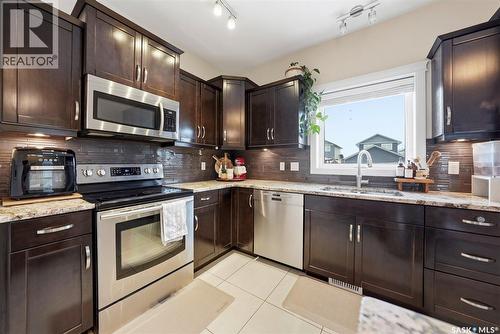 417 Golden Willow Way, Warman, SK - Indoor Photo Showing Kitchen