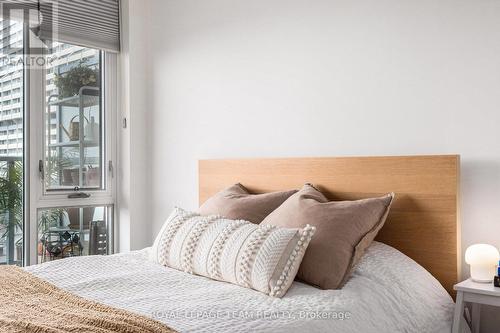 714 - 255 Bay Street, Ottawa, ON - Indoor Photo Showing Bedroom