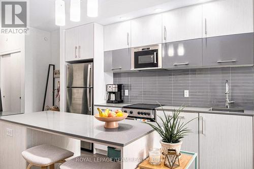 714 - 255 Bay Street, Ottawa, ON - Indoor Photo Showing Kitchen With Stainless Steel Kitchen With Upgraded Kitchen