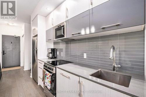 714 - 255 Bay Street, Ottawa, ON - Indoor Photo Showing Kitchen With Stainless Steel Kitchen With Upgraded Kitchen