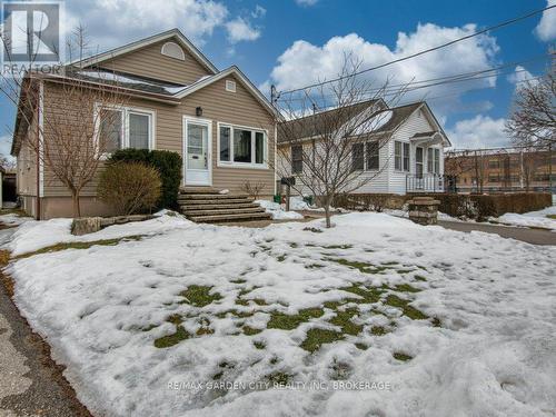 28 Charles Avenue, St. Catharines (Facer), ON - Outdoor With Facade