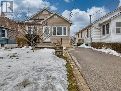 28 Charles Avenue, St. Catharines (Facer), ON - Outdoor
