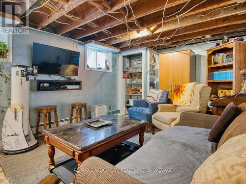 28 Charles Avenue, St. Catharines (Facer), ON - Indoor Photo Showing Basement