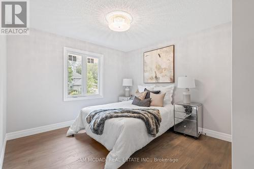 2535 Robin Drive, Mississauga, ON - Indoor Photo Showing Bedroom