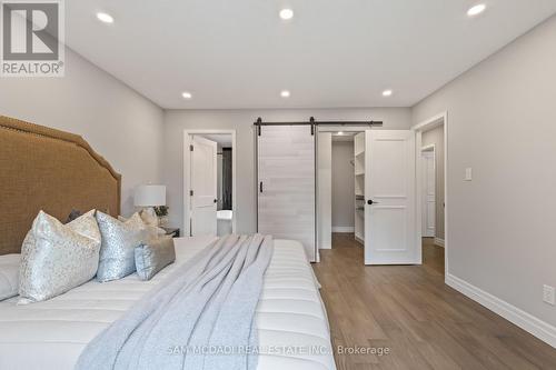 2535 Robin Drive, Mississauga, ON - Indoor Photo Showing Bedroom