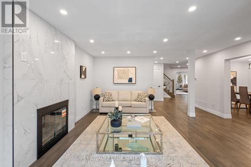 2535 Robin Drive, Mississauga, ON - Indoor Photo Showing Living Room With Fireplace