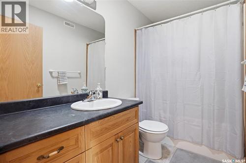 1134 Degelman Drive, Regina, SK - Indoor Photo Showing Bathroom