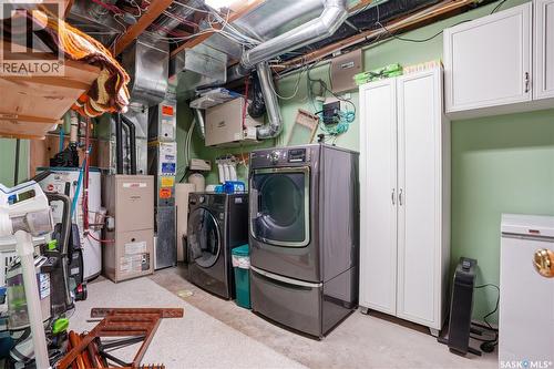 1134 Degelman Drive, Regina, SK - Indoor Photo Showing Laundry Room