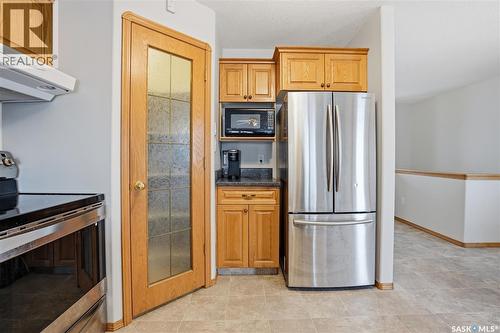 1134 Degelman Drive, Regina, SK - Indoor Photo Showing Kitchen