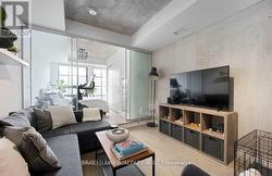 811 - 608 RICHMOND STREET  Toronto, ON M5V 0N9