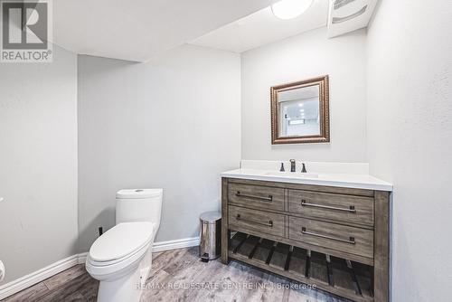 6 Second Road W, Hamilton, ON - Indoor Photo Showing Bathroom