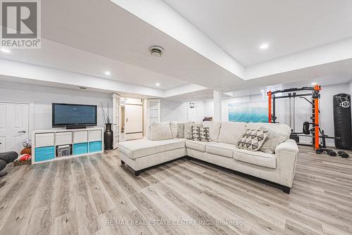 6 Second Road W, Hamilton, ON - Indoor Photo Showing Living Room