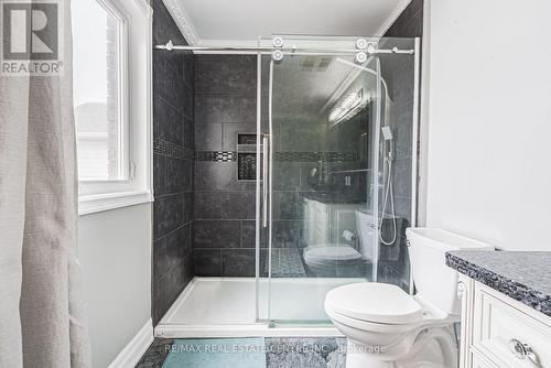 6 Second Road W, Hamilton, ON - Indoor Photo Showing Bathroom