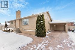 1648 CALIFORNIA  Windsor, ON N9B 3A5