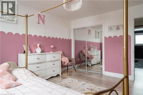 30 Buchanan Crescent, Thorold, ON - Indoor Photo Showing Bedroom