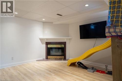 30 Buchanan Crescent, Thorold, ON - Indoor With Fireplace