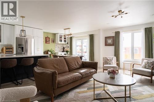 30 Buchanan Crescent, Thorold, ON - Indoor Photo Showing Living Room