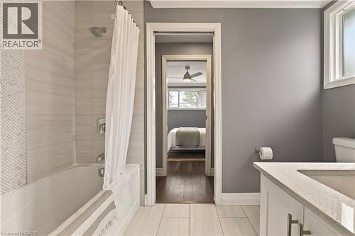 51 Fonthill Road, Hamilton, ON - Indoor Photo Showing Bathroom