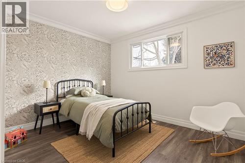 51 Fonthill Road, Hamilton, ON - Indoor Photo Showing Bedroom