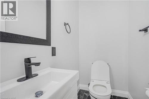 155 Avondale Street, Hamilton, ON - Indoor Photo Showing Bathroom
