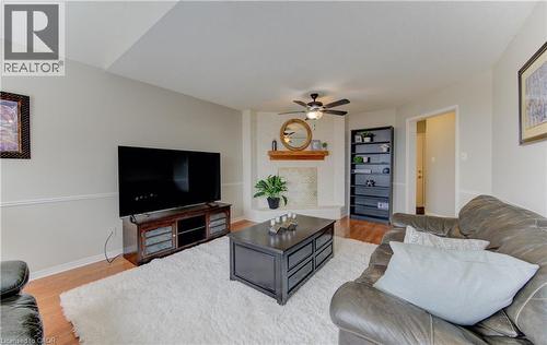 224 Brembel Court, Kitchener, ON - Indoor Photo Showing Living Room