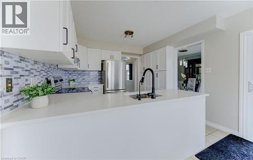 224 Brembel Court, Kitchener, ON - Indoor Photo Showing Kitchen With Upgraded Kitchen