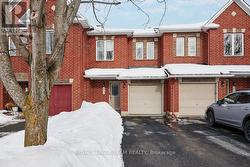 2047 DUNOLLIE CRESCENT  Ottawa, ON K2W 1H5
