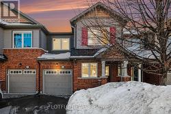 521 FOXLIGHT CIRCLE  Ottawa, ON K2M 0L9