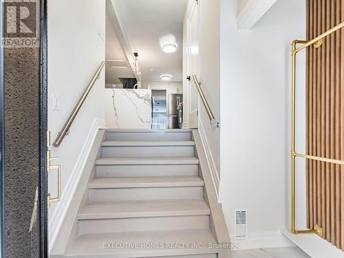 2685 Windjammer Road, Mississauga, ON - Indoor Photo Showing Other Room