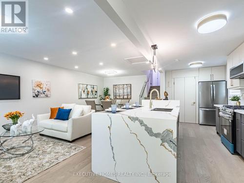 2685 Windjammer Road, Mississauga, ON - Indoor