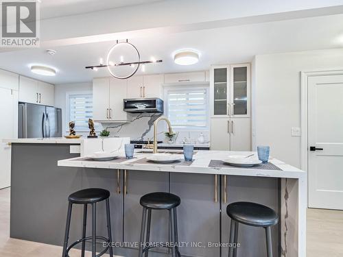2685 Windjammer Road, Mississauga, ON - Indoor Photo Showing Kitchen