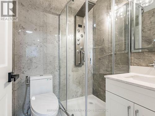 2685 Windjammer Road, Mississauga, ON - Indoor Photo Showing Bathroom