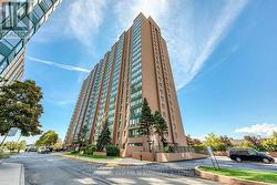 901 - 155 HILLCREST AVENUE  Mississauga, ON L5B 3Z2