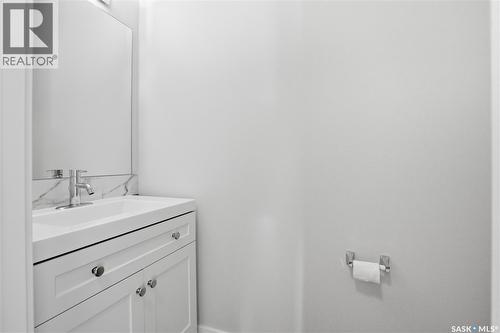 111 Stromberg Crescent, Saskatoon, SK - Indoor Photo Showing Bathroom