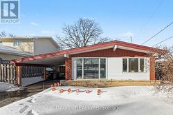 1933 CONNECTICUT AVENUE  Ottawa, ON K1H 6Y3