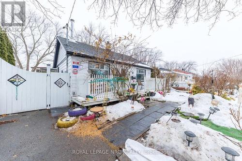 7 Vera Street, St. Catharines (Western Hill), ON - Outdoor