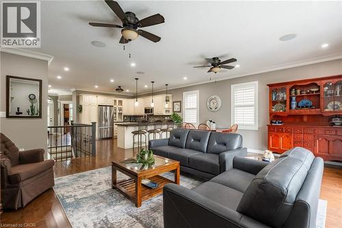 13 Iron Bridge Court, Caledonia, ON - Indoor Photo Showing Living Room