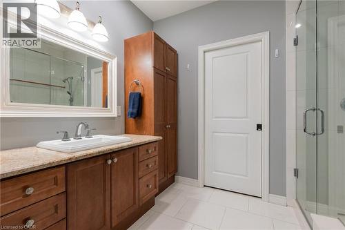 13 Iron Bridge Court, Caledonia, ON - Indoor Photo Showing Bathroom