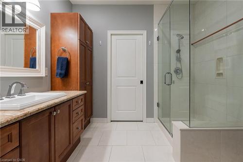 13 Iron Bridge Court, Caledonia, ON - Indoor Photo Showing Bathroom